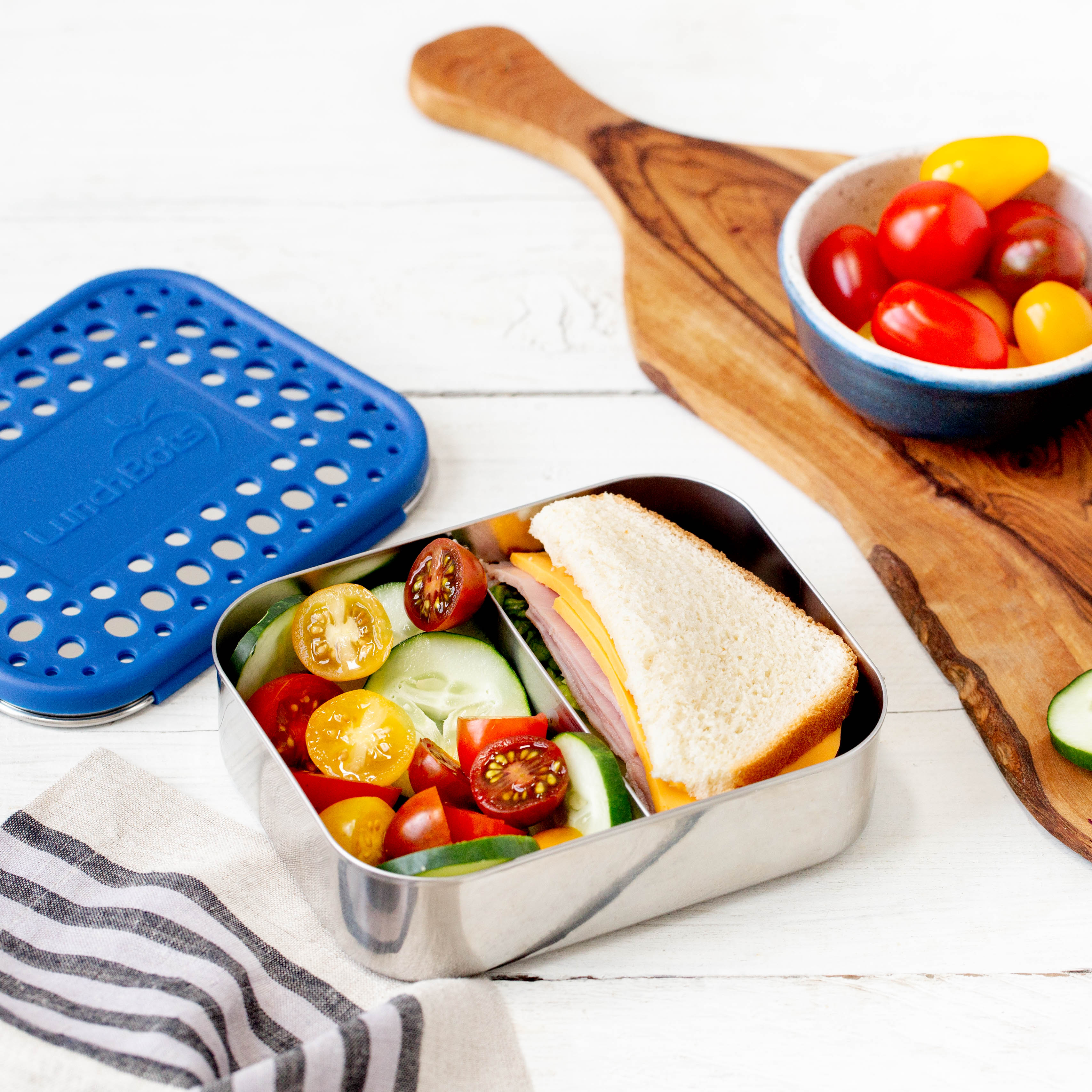 lunchbots-medium-duo-stainless-steel-bento-box-2-equal-sections-for-sandwich-sid image 7